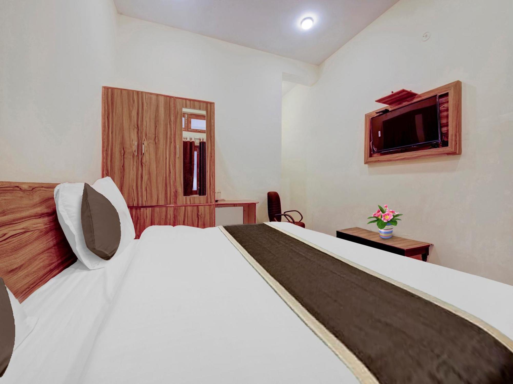 Hotel Kailasha Uttarkāshi 外观 照片